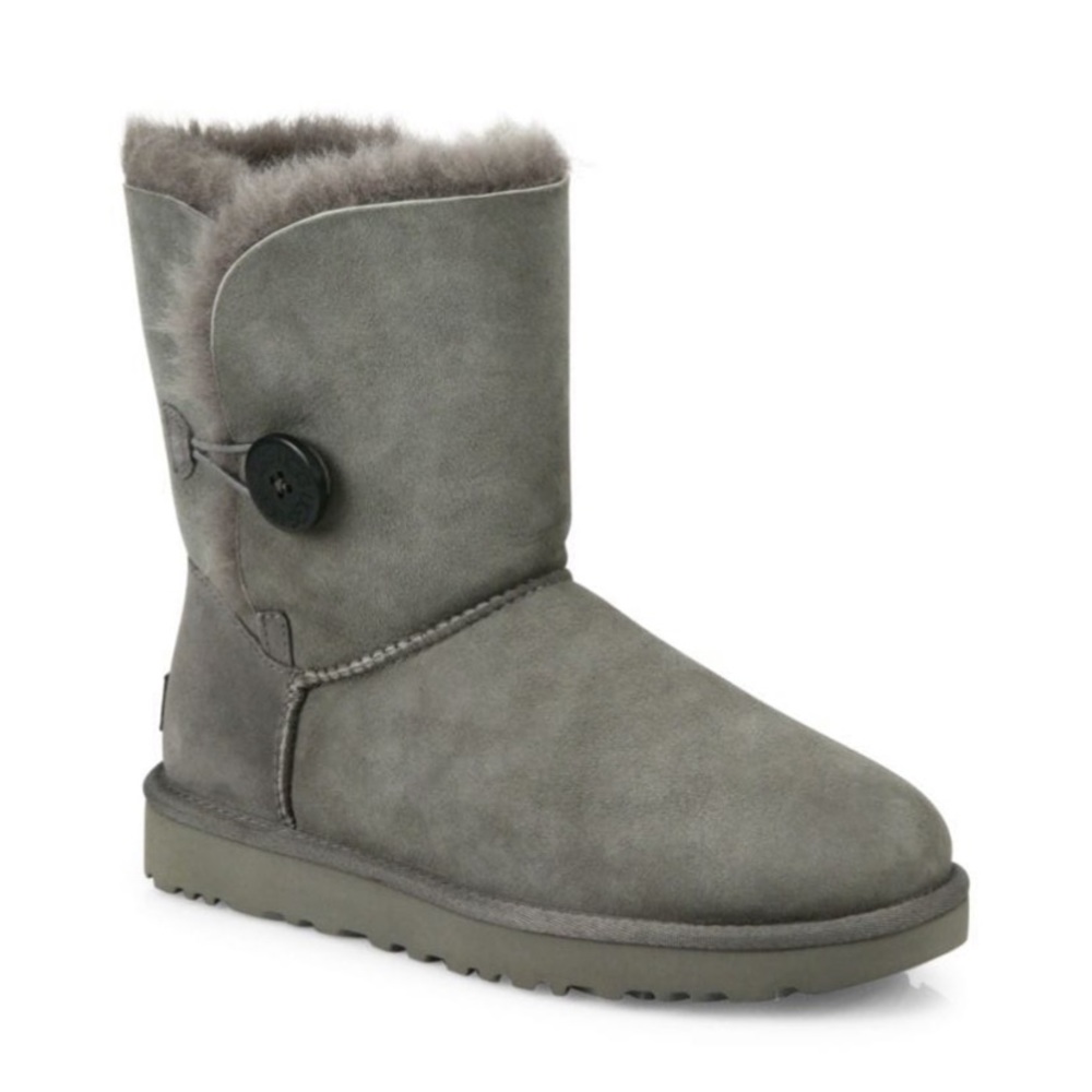 UGG® Bailey Button II Suede Boots -button damaged